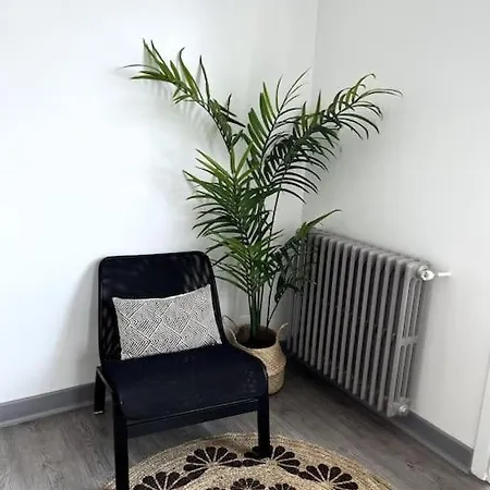 Apartmán - *